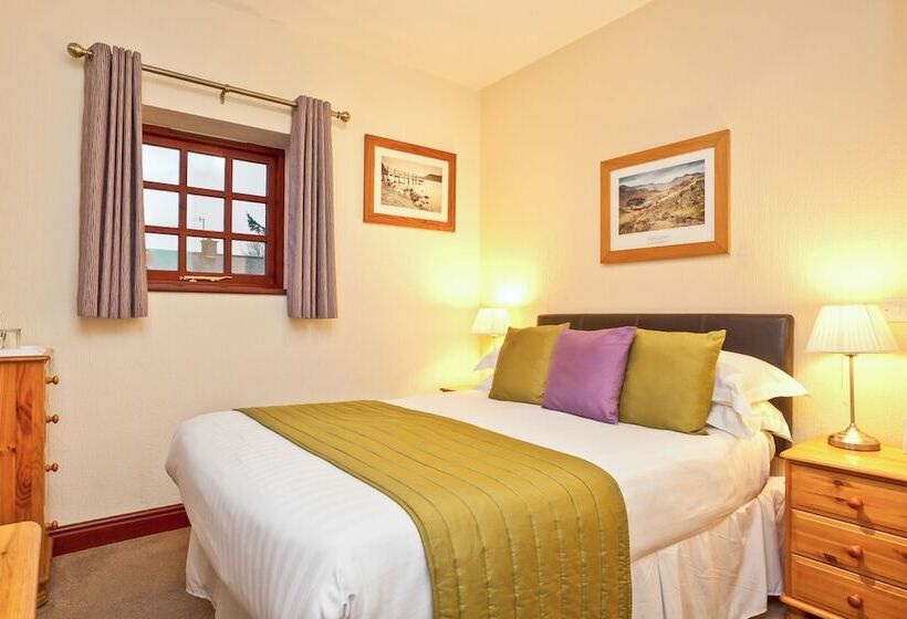 Отель Watermill Inn & Brewing Co