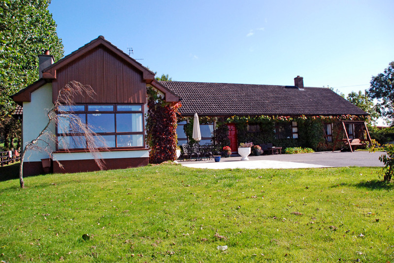 Bungalow Farmhouse B&b