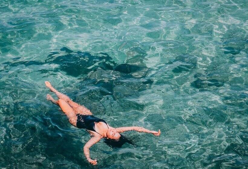 בית מלון כפרי Alam Candi Resort