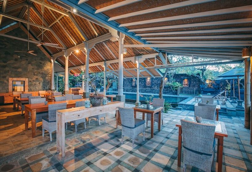 בית מלון כפרי Alam Candi Resort