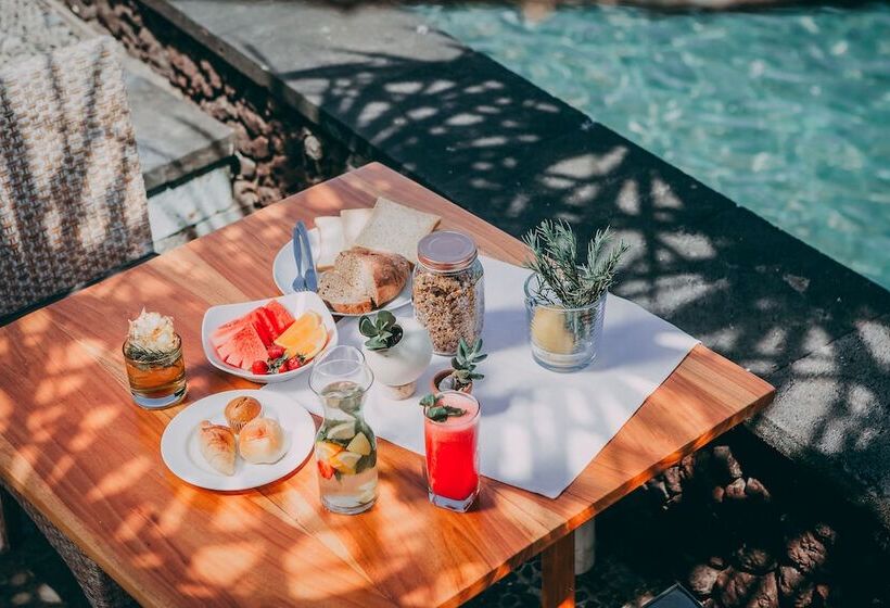 בית מלון כפרי Alam Candi Resort