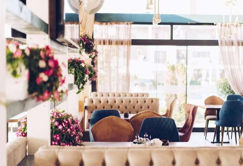 酒店 Apolonia Resort