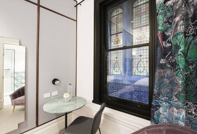 هتل Crystalbrook Albion