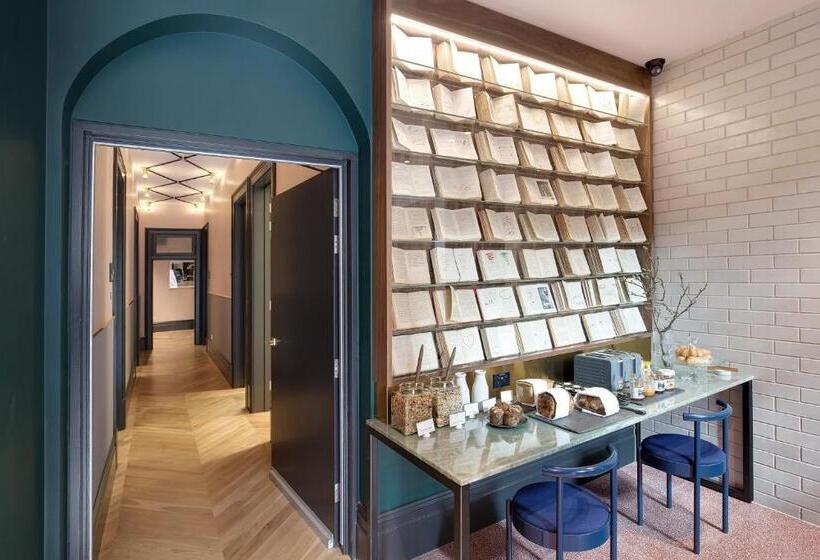 هتل Crystalbrook Albion