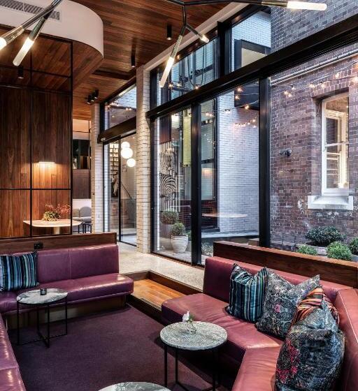 هتل Crystalbrook Albion