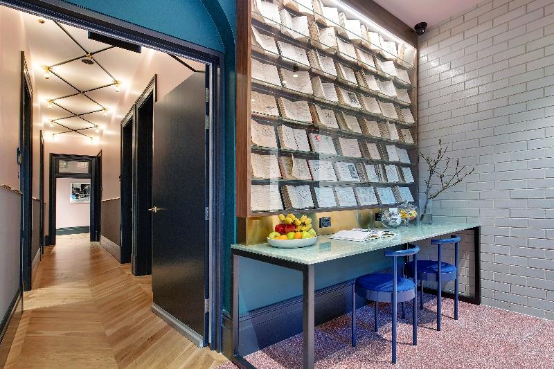 هتل Crystalbrook Albion