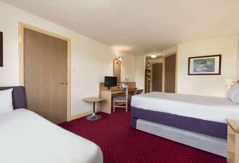בית מלון כפרי Days Inn Tewkesbury