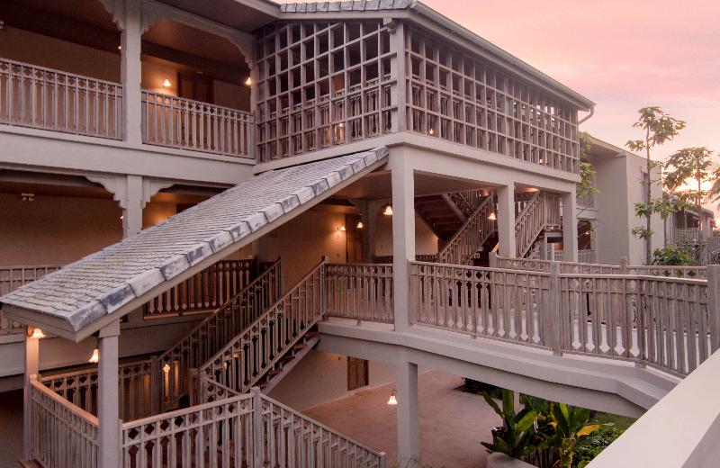 호텔 Devasom Khao Lak Beach Resort & Villas