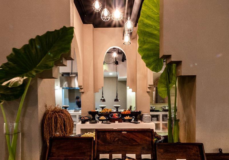 호텔 Devasom Khao Lak Beach Resort & Villas