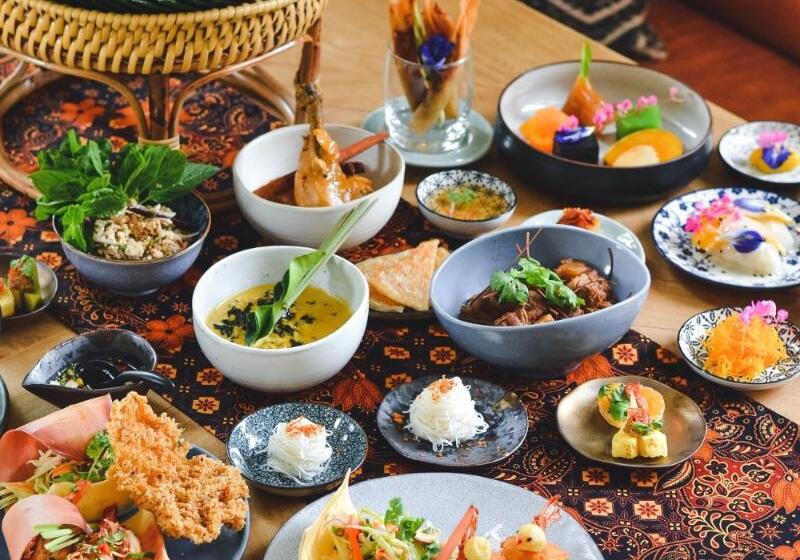 호텔 Devasom Khao Lak Beach Resort & Villas