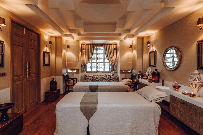 호텔 Devasom Khao Lak Beach Resort & Villas