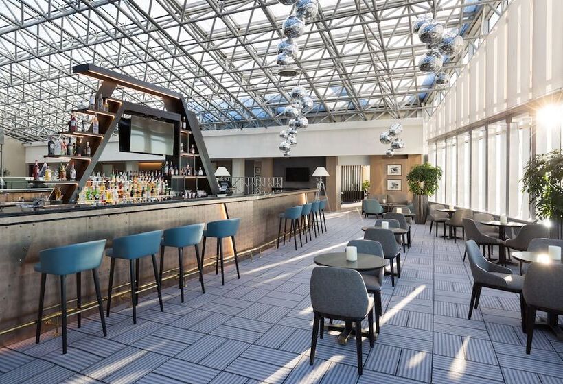 호텔 Doubletree By Hilton Moscow Vnukovo Airport