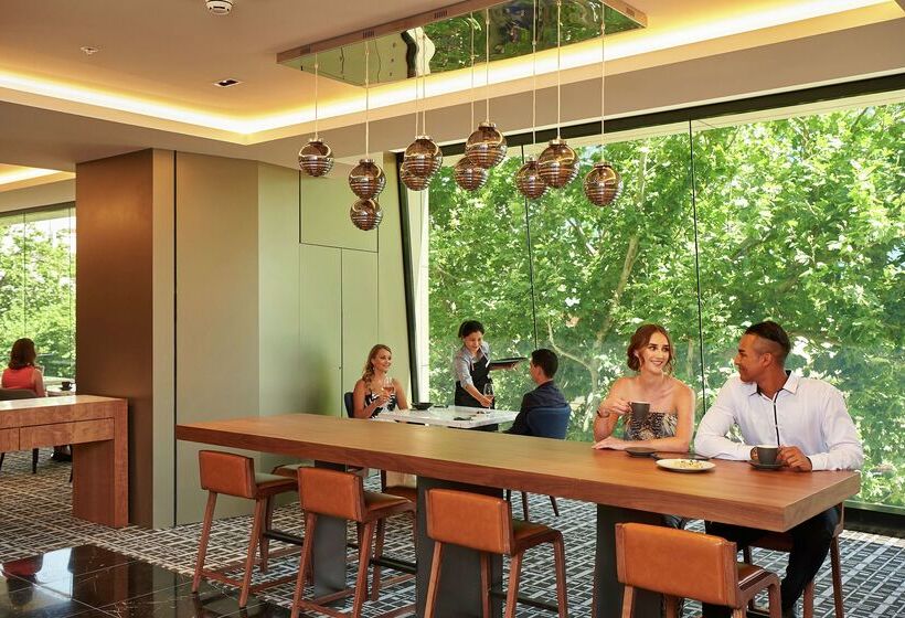 هتل Doubletree By Hilton Perth Northbridge