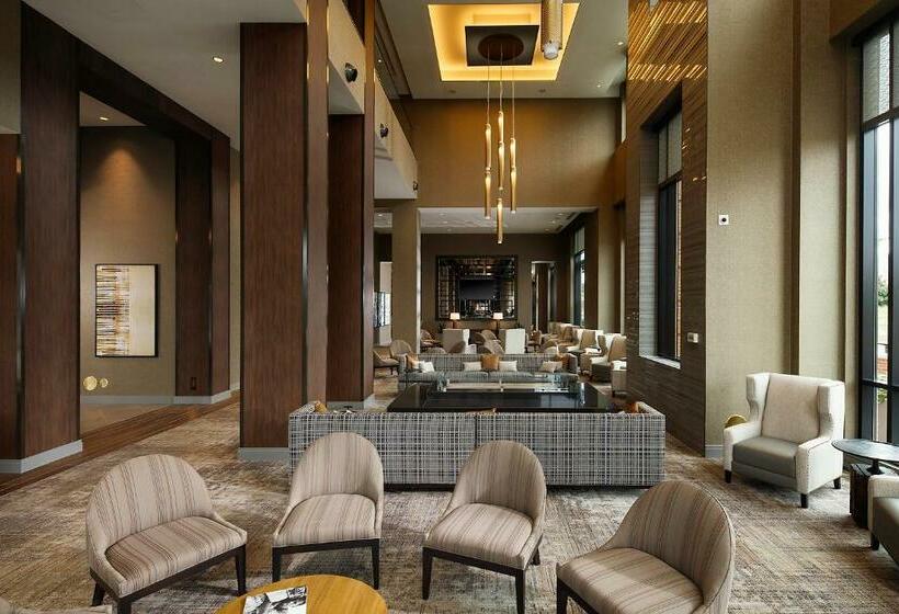 هتل Embassy Suites By Hilton South Bend At Notre Dame