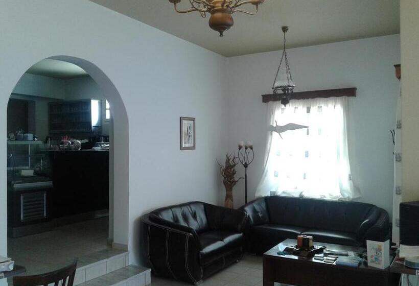 Отель Filoxenia