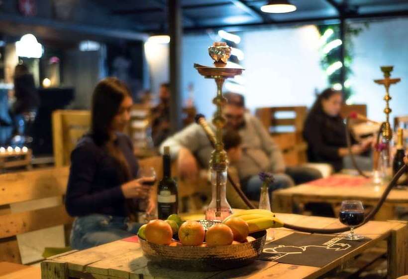 هتل Gold Star Tbilisi