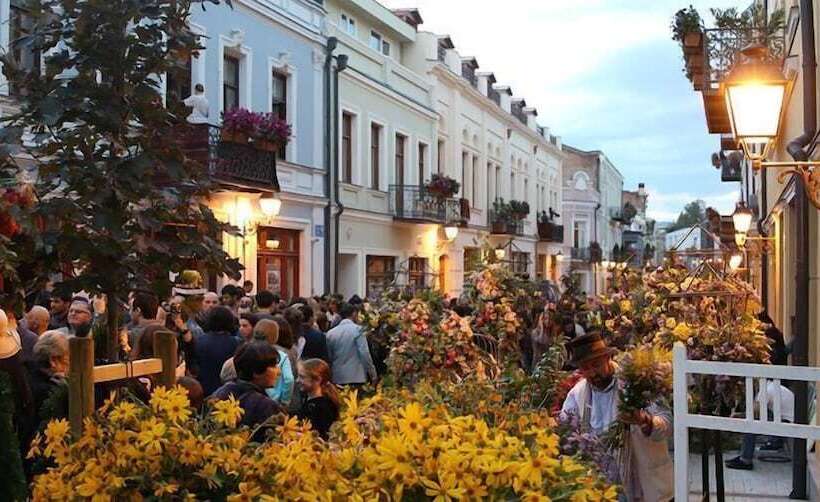 هتل Gold Star Tbilisi