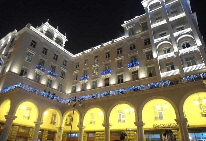 هتل Gold Star Tbilisi