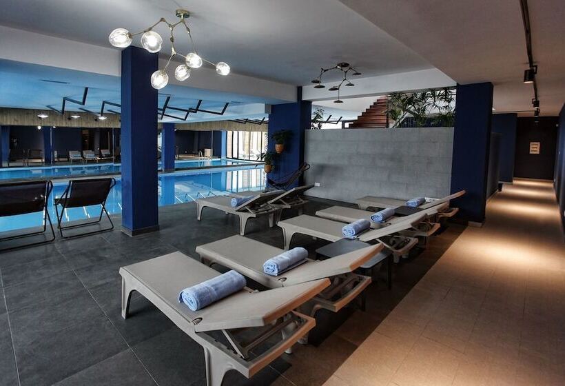 هتل Gold Star Tbilisi