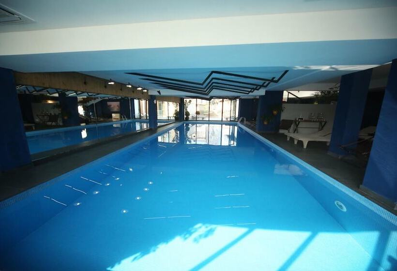 هتل Gold Star Tbilisi