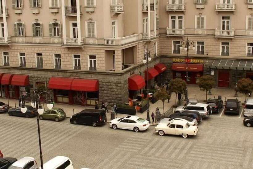 هتل Gold Star Tbilisi