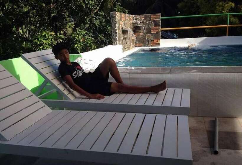 هتل Gravino Pension House