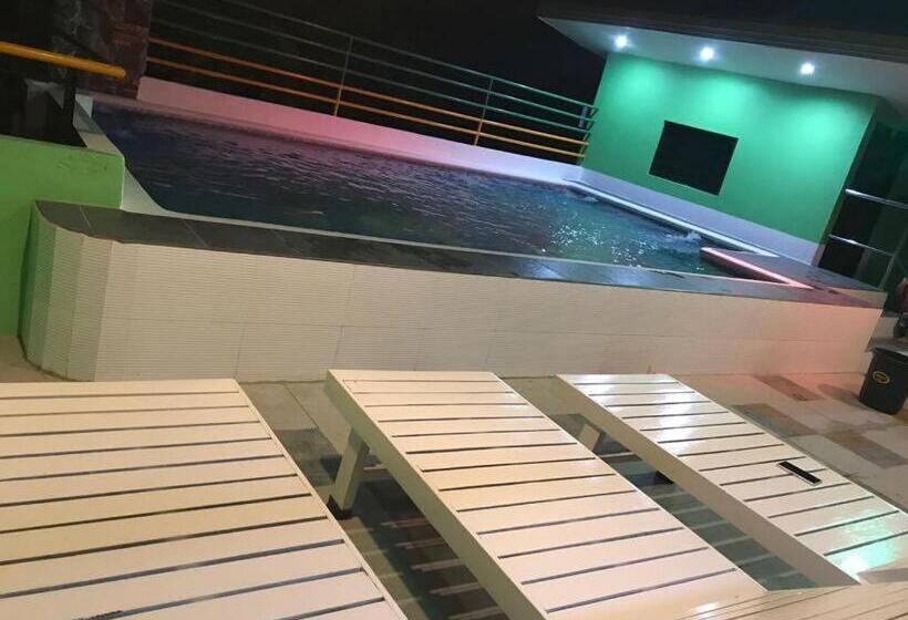 هتل Gravino Pension House