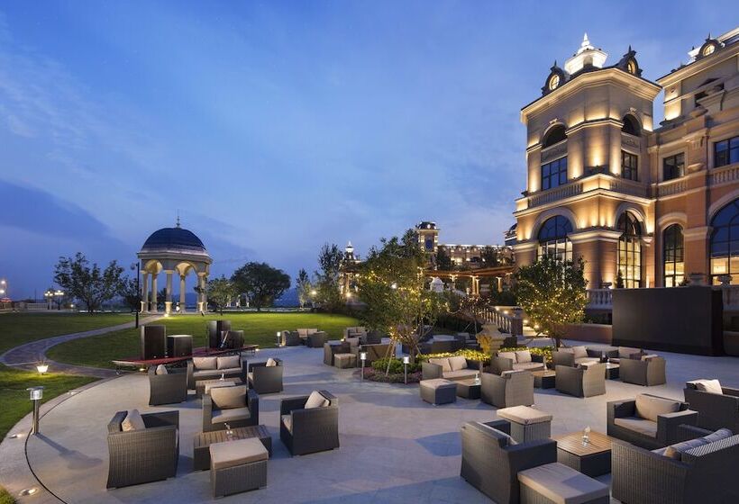 ホテル Hilton Dalian Golden Pebble Beach Resort