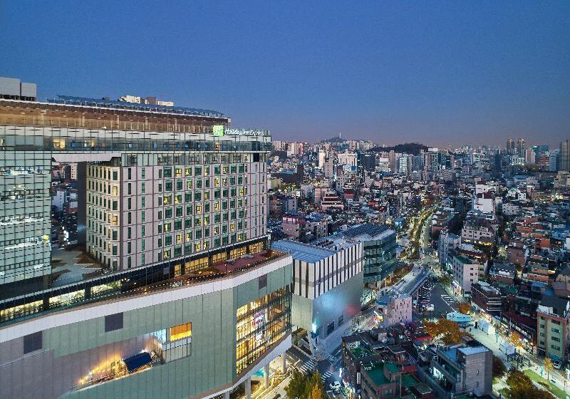 בית מלון כפרי Holiday Inn Express Seoul Hongdae, An Ihg