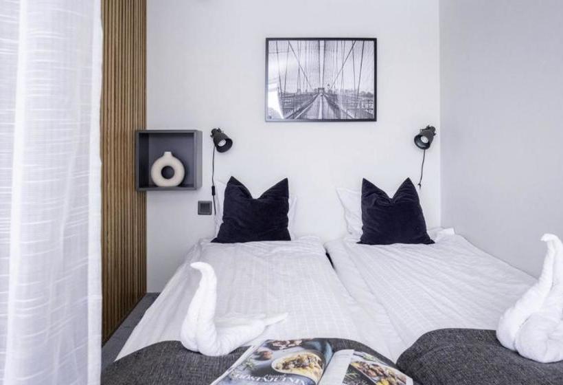 Hoom Home & Hotel Järfälla