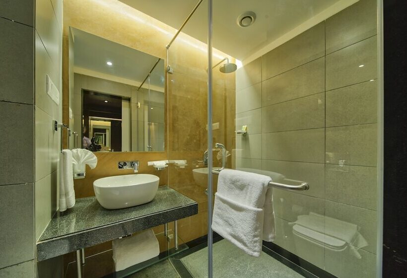 Отель Icon Boutique By Bhagini