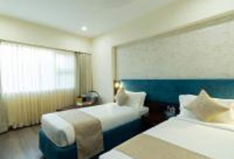 Отель Icon Boutique By Bhagini