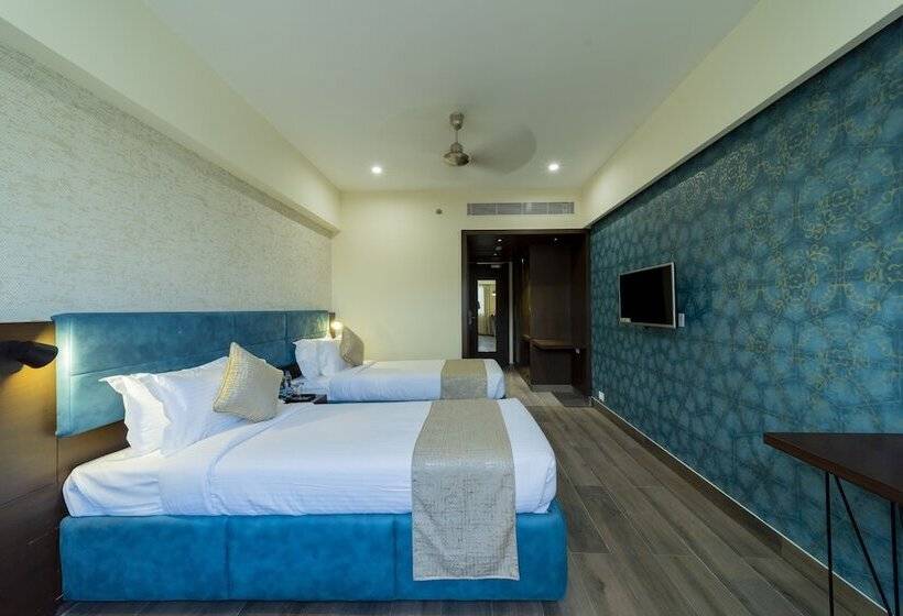 Отель Icon Boutique By Bhagini