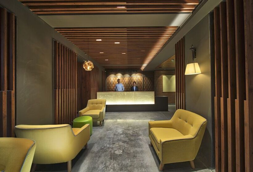 Отель Icon Boutique By Bhagini