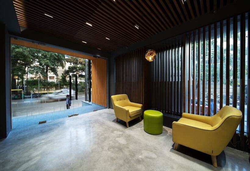 Отель Icon Boutique By Bhagini