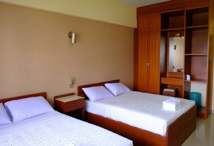 Отель Jor Koo City