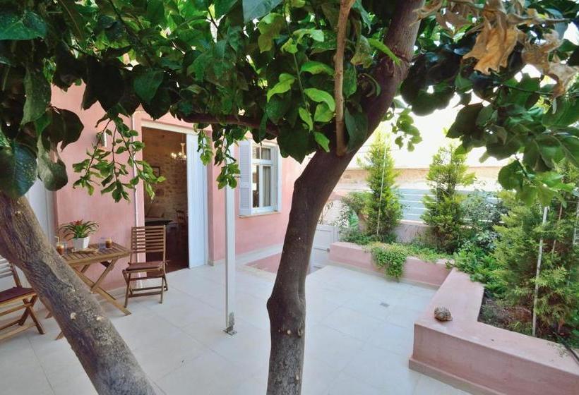 호텔 Lemon Tree House