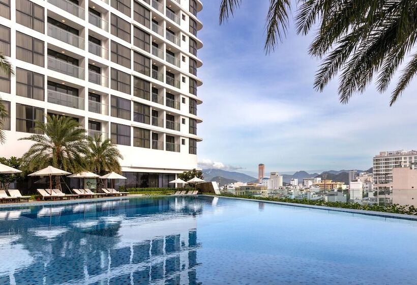 هتل Meliá Vinpearl Nha Trang Empire