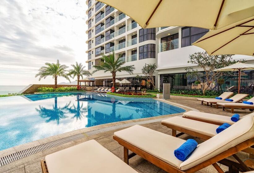 هتل Meliá Vinpearl Nha Trang Empire