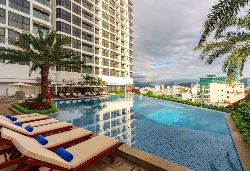 هتل Meliá Vinpearl Nha Trang Empire
