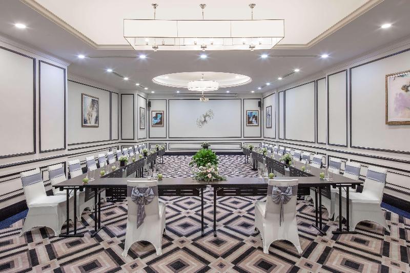 هتل Meliá Vinpearl Nha Trang Empire