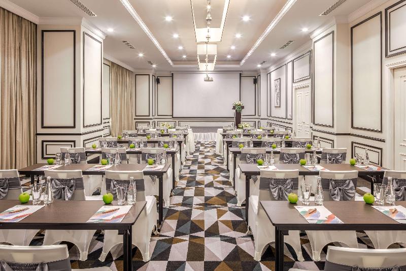 هتل Meliá Vinpearl Nha Trang Empire