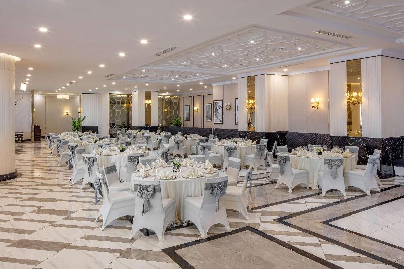 هتل Meliá Vinpearl Nha Trang Empire