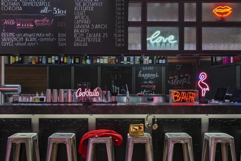 فندق Moxy Frankfurt City Center