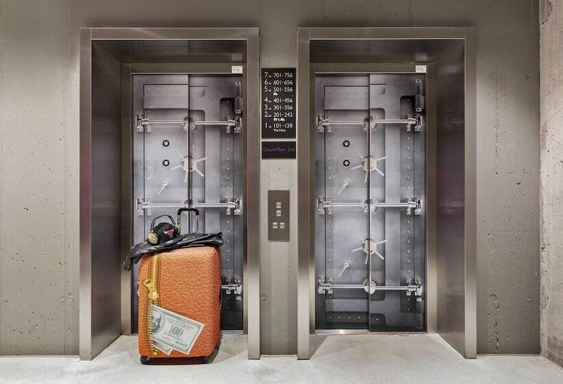 فندق Moxy Frankfurt City Center