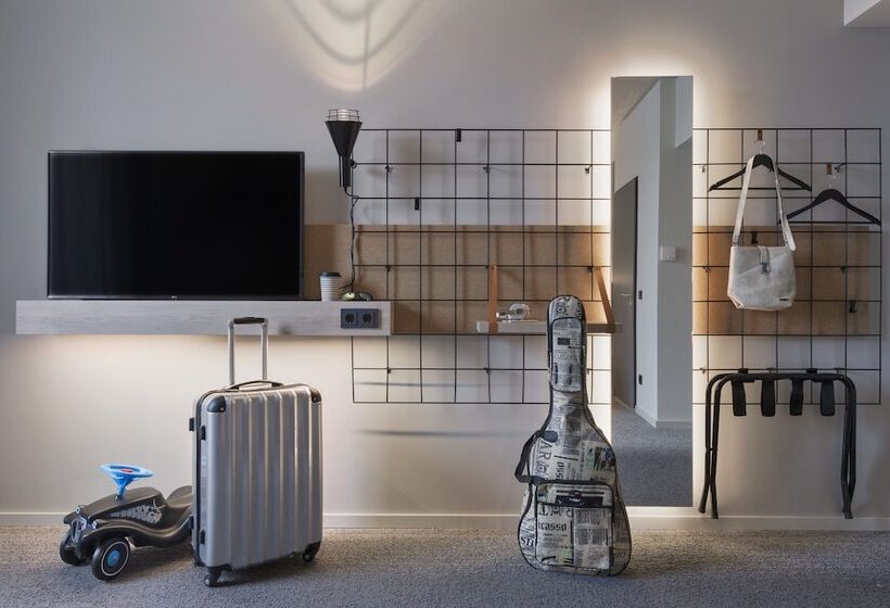 فندق Moxy Frankfurt City Center