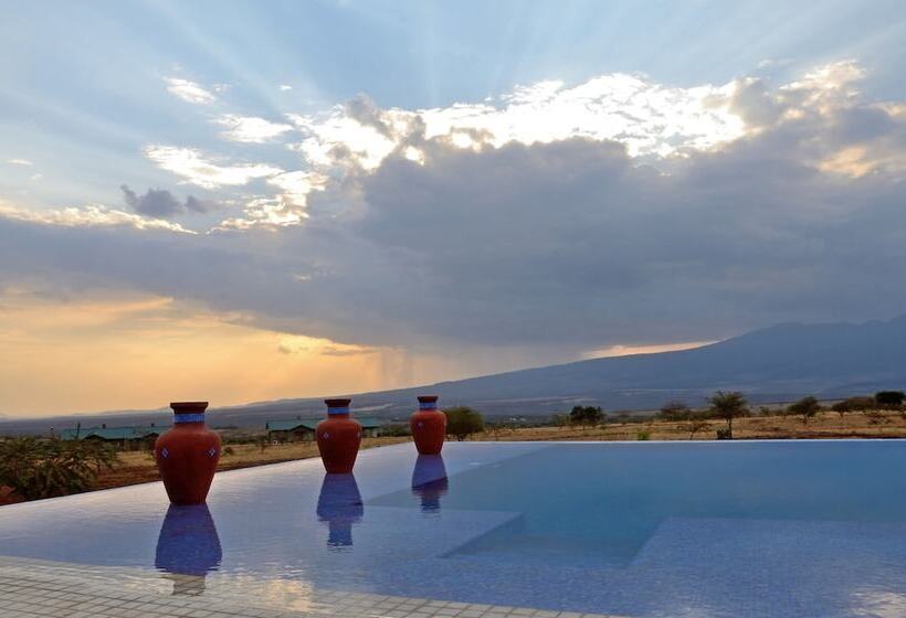 هتل Ngorongoro Oldeani Mountain Lodge