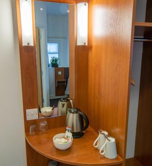 هتل Redwings Lodge Solihull