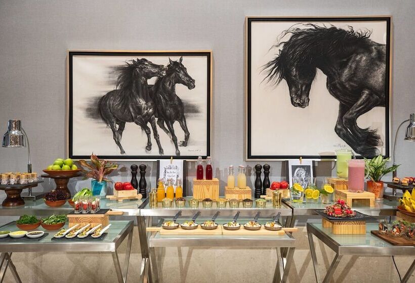 호텔 Renaissance Bengaluru Race Course