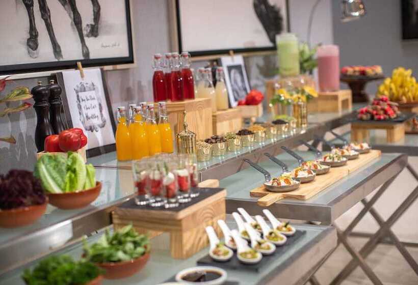 호텔 Renaissance Bengaluru Race Course